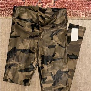 NWT Koral Camo Leggings